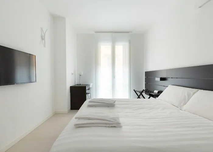Porta Nuova Bright And Roomy Flat